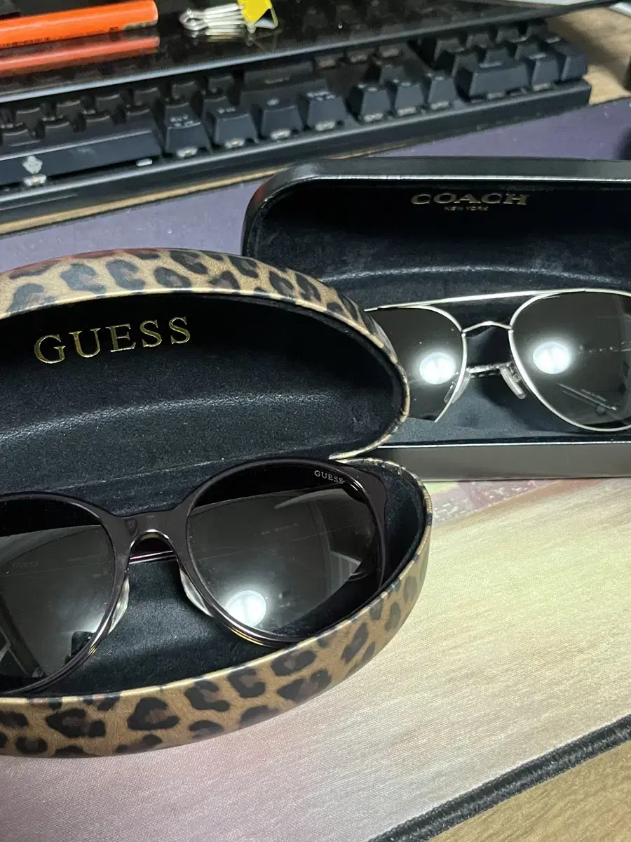 새상품 guess, coach 선글라스 팔아요